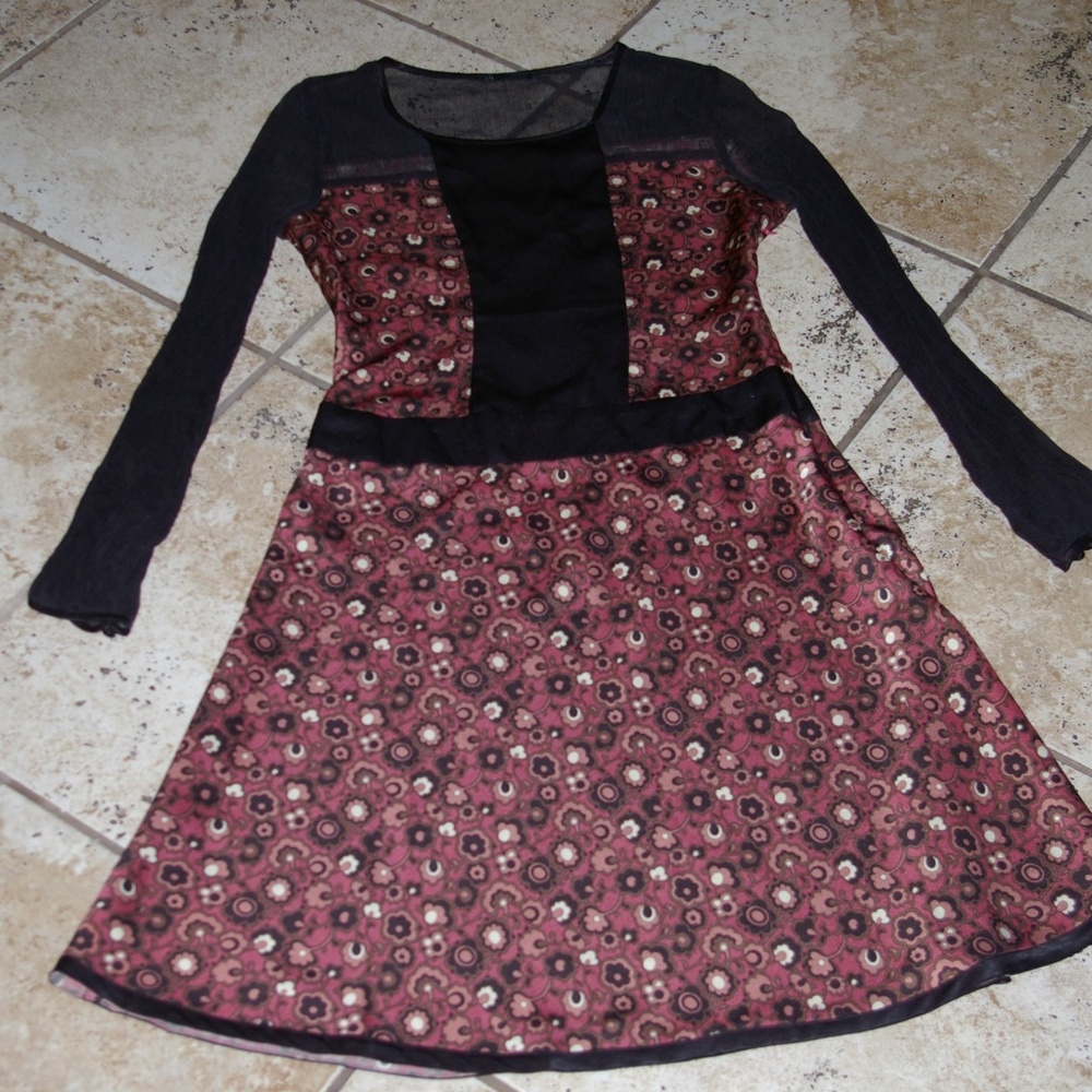 Ju's Fabulous & Unique Party Dress - Picture 5 of 5